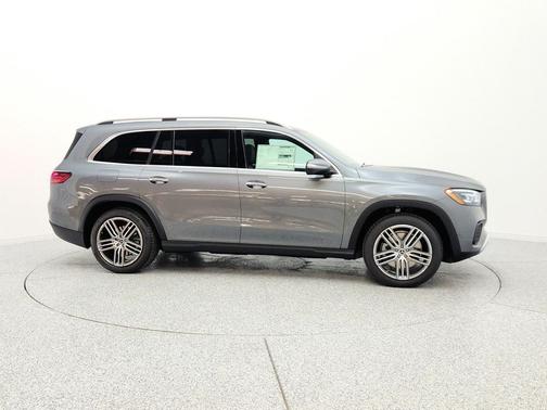 Selenite Grey Metallic 2026 Mercedes-Benz GLS 450 4MATIC