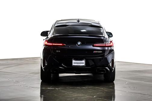 2022 BMW X4 M40i