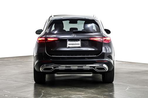 2025 Mercedes-Benz GLC 300 Base
