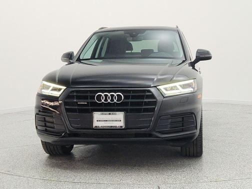 Mythos Black Metallic 2019 Audi Q5 2.0T Premium Plus