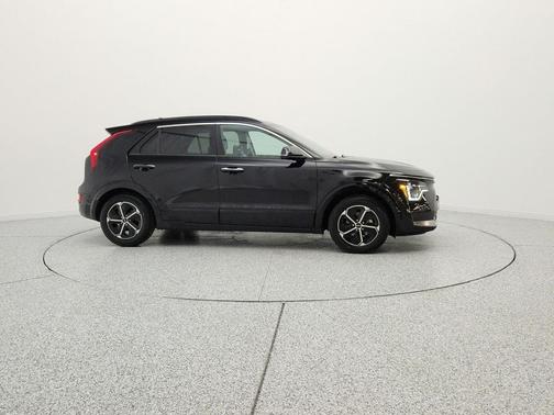 Aurora Black Pearl 2023 Kia Niro SX