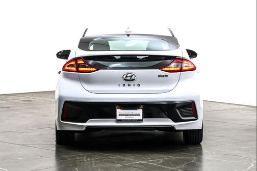 2019 Hyundai IONIQ Plug-In Hybrid Base