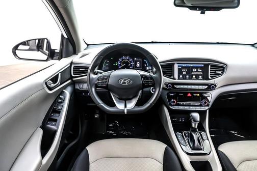2019 Hyundai IONIQ Plug-In Hybrid Base