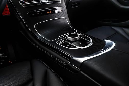 2019 Mercedes-Benz GLC 300 Base