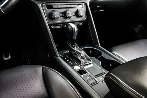 2021 Volkswagen Atlas Cross Sport 3.6L V6 SE w/Technology R-Line