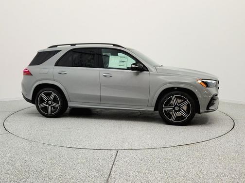 MANUFAKTUR Alpine Grey 2026 Mercedes-Benz GLE 450 4MATIC
