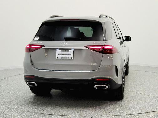 MANUFAKTUR Alpine Grey 2026 Mercedes-Benz GLE 450 4MATIC