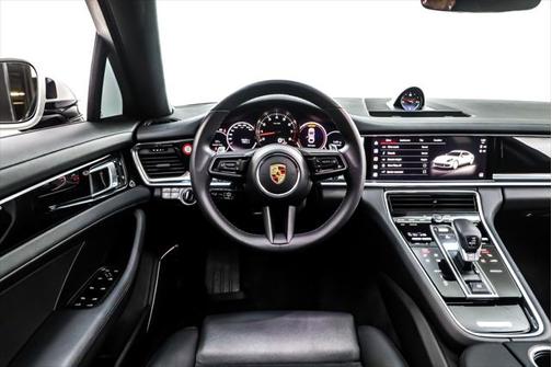 2023 Porsche Panamera Platinum Edition
