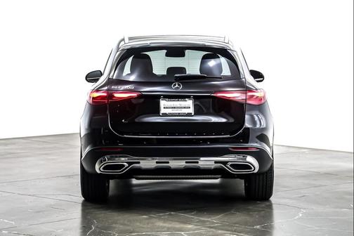 2025 Mercedes-Benz GLC 300 Base