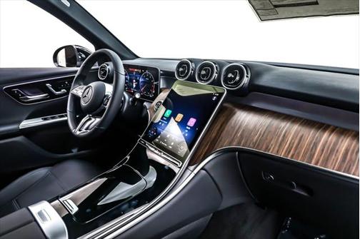 2025 Mercedes-Benz GLC 300 Base