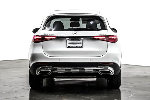 2026 Mercedes-Benz GLC 300 4MATIC