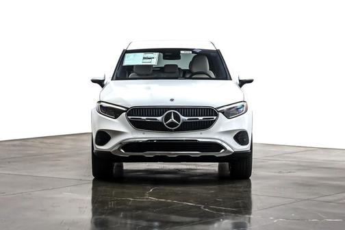 2026 Mercedes-Benz GLC 300 Base
