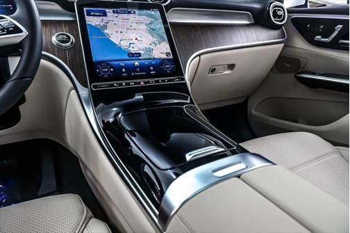 2025 Mercedes-Benz GLC 350e Base
