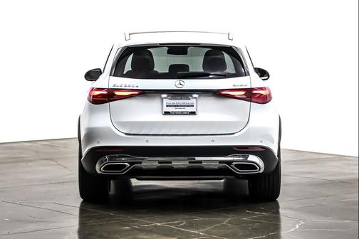 2025 Mercedes-Benz GLC 350e Base