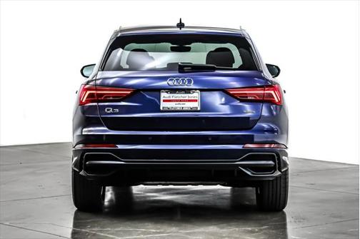 2022 Audi Q3 45 S line Premium