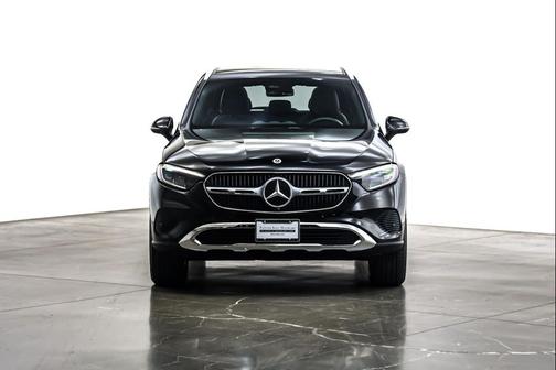 2025 Mercedes-Benz GLC 300 Base