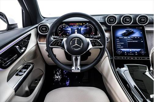 2025 Mercedes-Benz GLC 350e Base