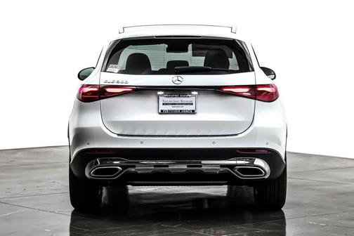 2026 Mercedes-Benz GLC 300 Base