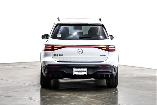 2025 Mercedes-Benz EQB 300 4MATIC