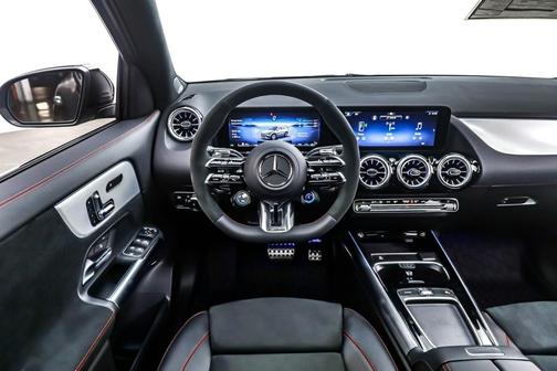 2026 Mercedes-Benz AMG GLA 35 4MATIC