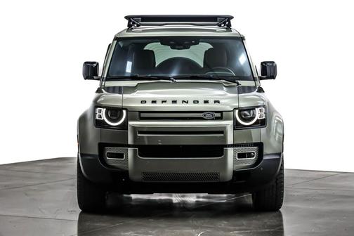 2023 Land Rover Defender 110 SE