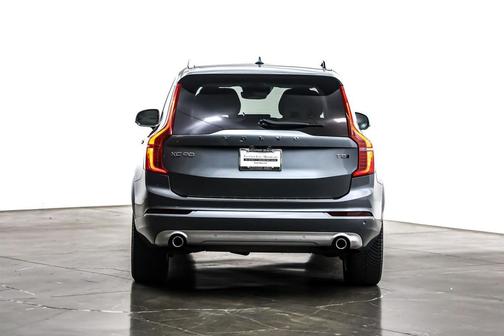 2019 Volvo XC90 T5 Momentum