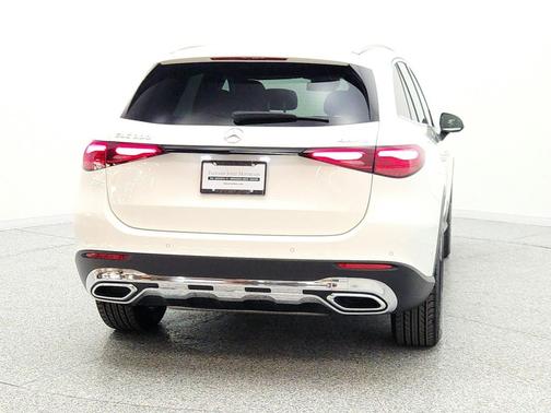 Polar White 2024 Mercedes-Benz GLC 300 4MATIC