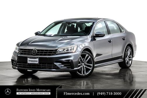 2019 Volkswagen Passat 2.0T R-Line