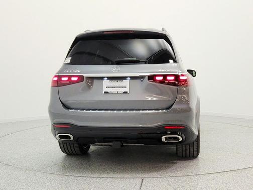 Selenite Grey Metallic 2026 Mercedes-Benz GLS 580 4MATIC