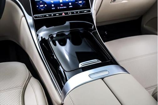 2025 Mercedes-Benz GLC 350e Base