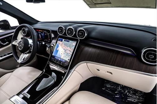 2025 Mercedes-Benz GLC 350e Base