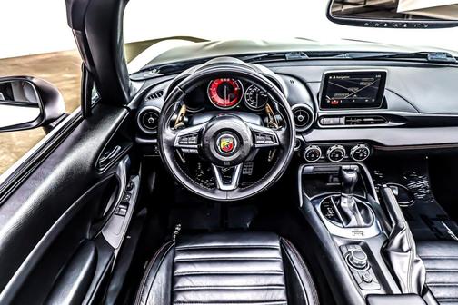2020 FIAT 124 Spider Base