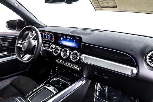 2026 Mercedes-Benz GLB 250 Base