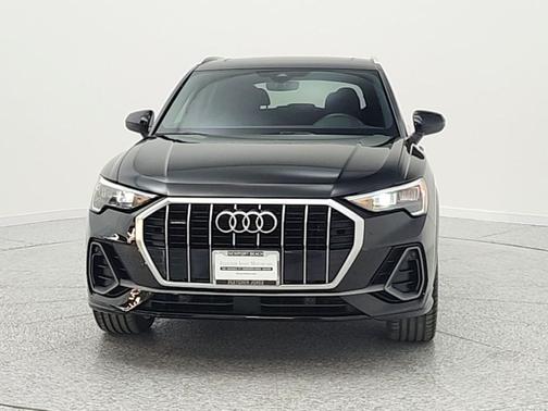 Mythos Black Metallic 2021 Audi Q3 45 S line Premium