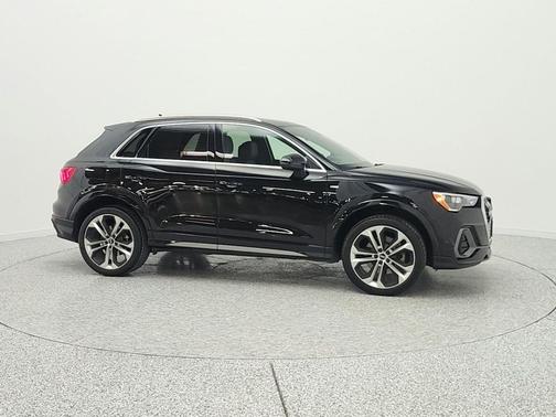 Mythos Black Metallic 2021 Audi Q3 45 S line Premium