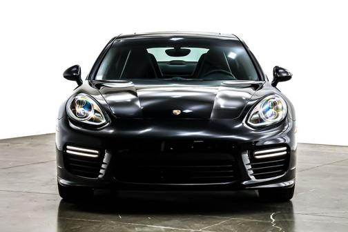 2015 Porsche Panamera Turbo