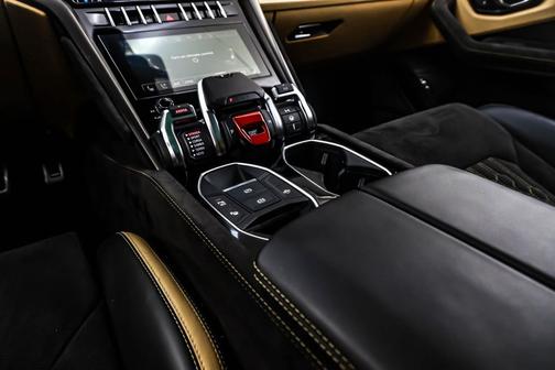 2023 Lamborghini Urus S