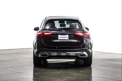 2026 Mercedes-Benz GLC 300 4MATIC