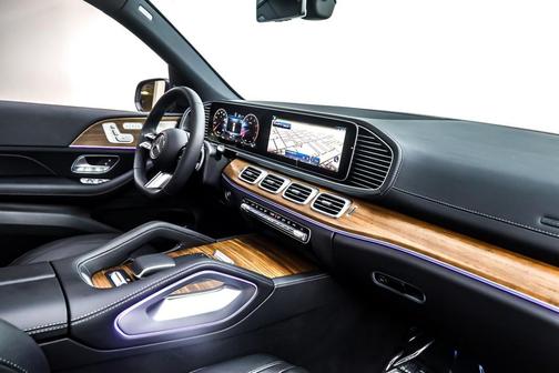 2025 Mercedes-Benz GLS 450 4MATIC