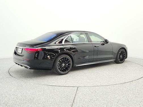 Obsidian Black Metallic 2026 Mercedes-Benz S-Class S 580 4MATIC