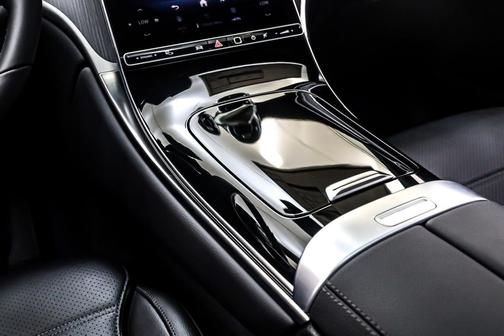 2026 Mercedes-Benz GLC 300 Base
