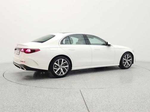 Polar White 2026 Mercedes-Benz E-Class E 350