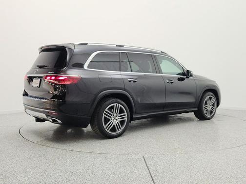 Black 2025 Mercedes-Benz GLS 450 4MATIC