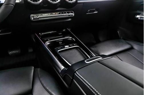 2025 Mercedes-Benz EQB 300 4MATIC