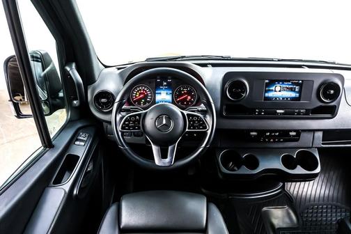 2022 Mercedes-Benz Sprinter 2500 Standard Roof