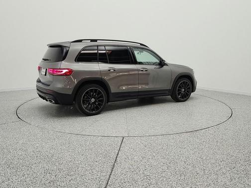 Mountain Grey Metallic 2022 Mercedes-Benz GLB 250 Base