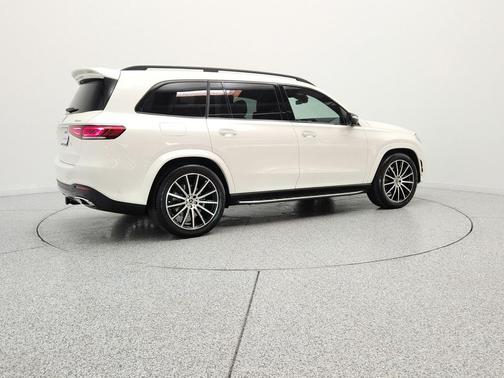 MANUFAKTUR Diamond White Metallic 2023 Mercedes-Benz GLS 450 4MATIC