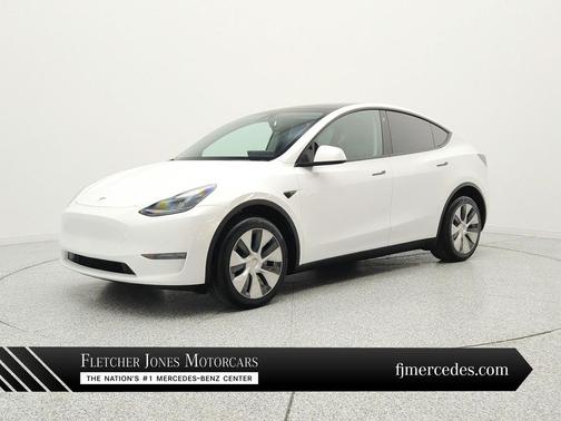 Pearl White Multi-Coat 2022 Tesla Model Y Long Range Dual Motor All-Wheel Drive