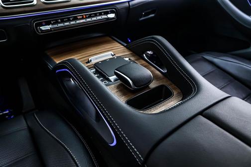 2026 Mercedes-Benz GLE 450e 4MATIC