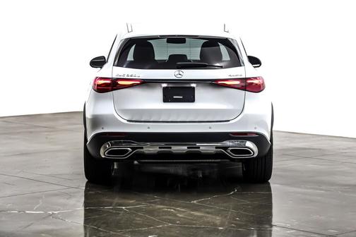 2025 Mercedes-Benz GLC 350e Base